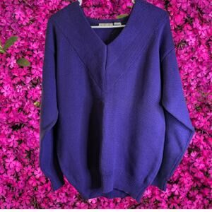 Talbots large long sleeve v-neck cotton heavy fall winter purple sweater.